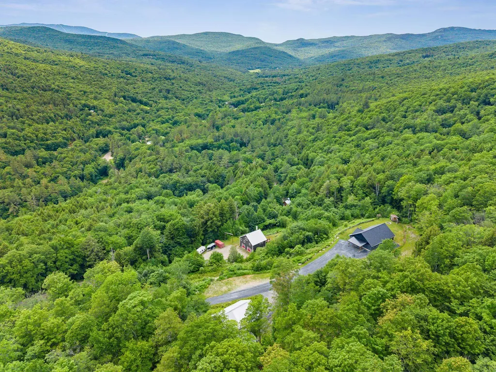 485 Smith Road Fayston VT 05660