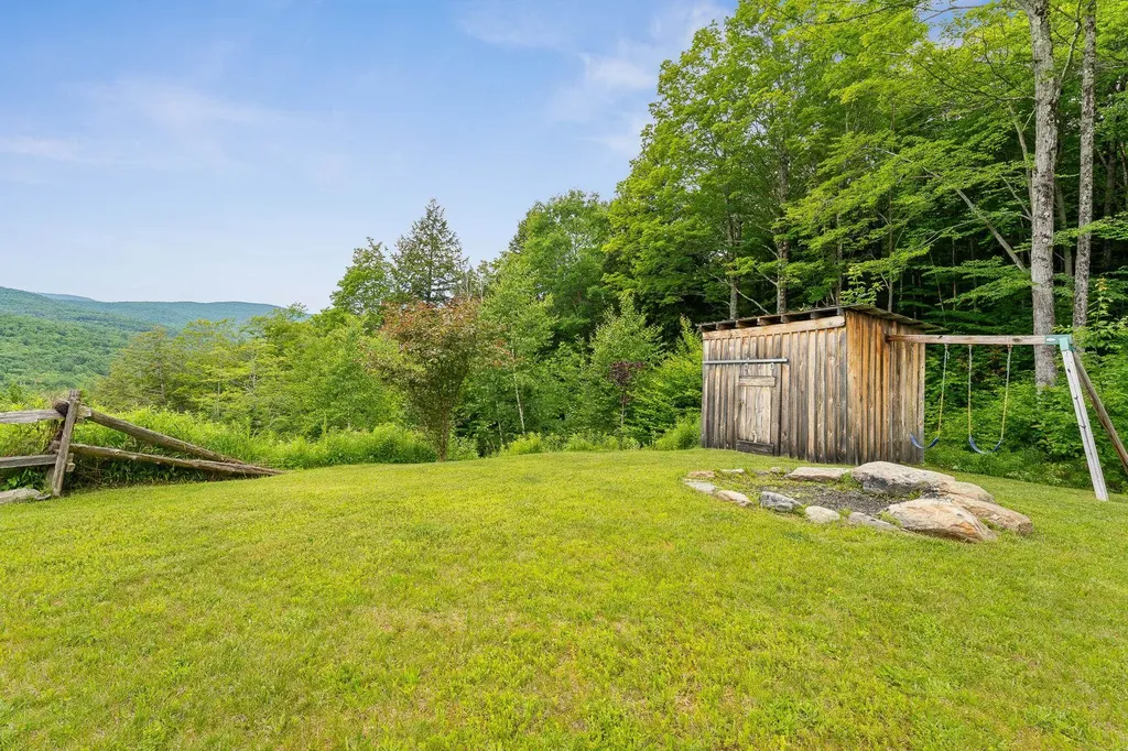 485 Smith Road Fayston VT 05660
