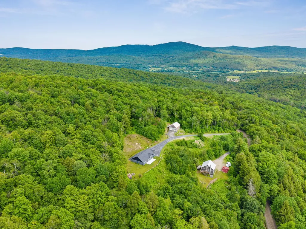 485 Smith Road Fayston VT 05660