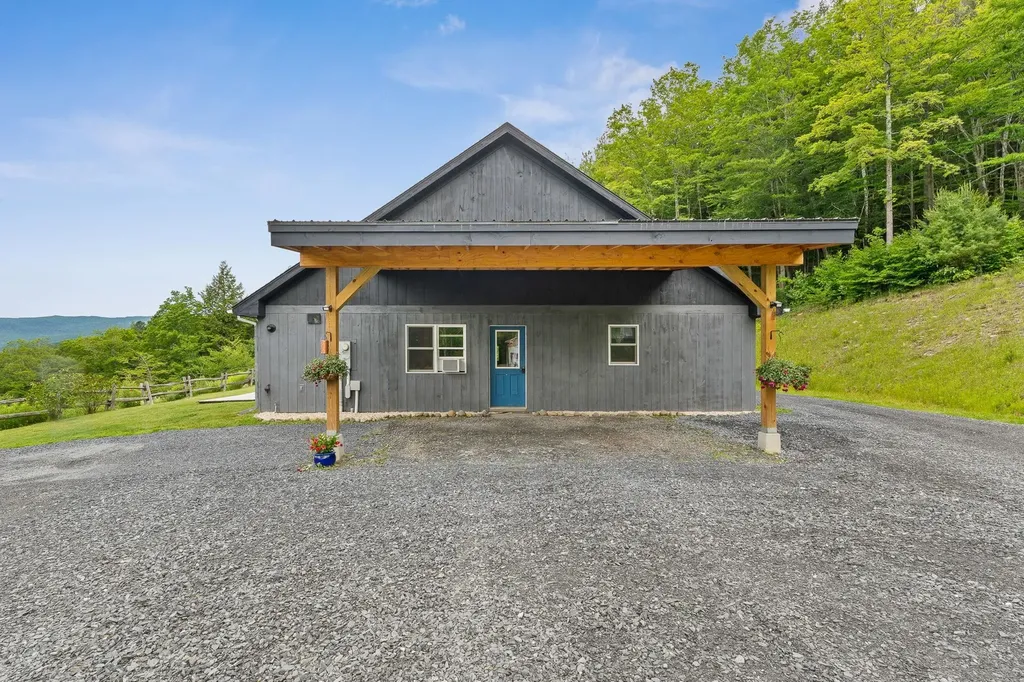 485 Smith Road Fayston VT 05660