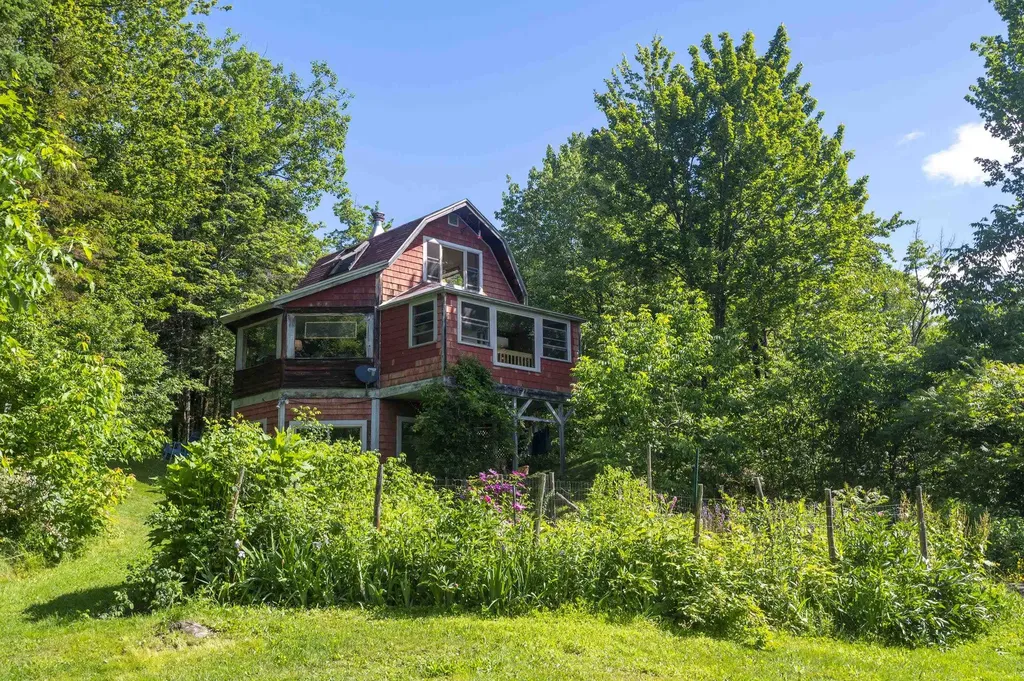 186 Mackenzie Road Worcester VT 05682