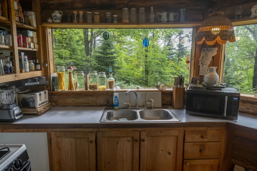 186 Mackenzie Road Worcester VT 05682