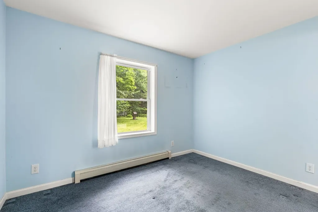 51 Rockland Road Weare NH 03281