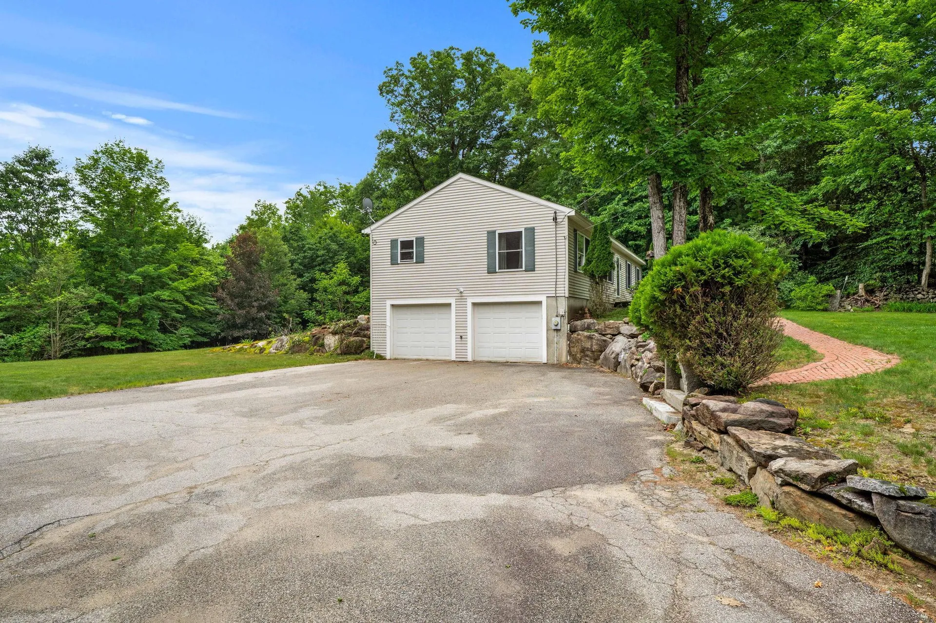51 Rockland Road Weare NH 03281