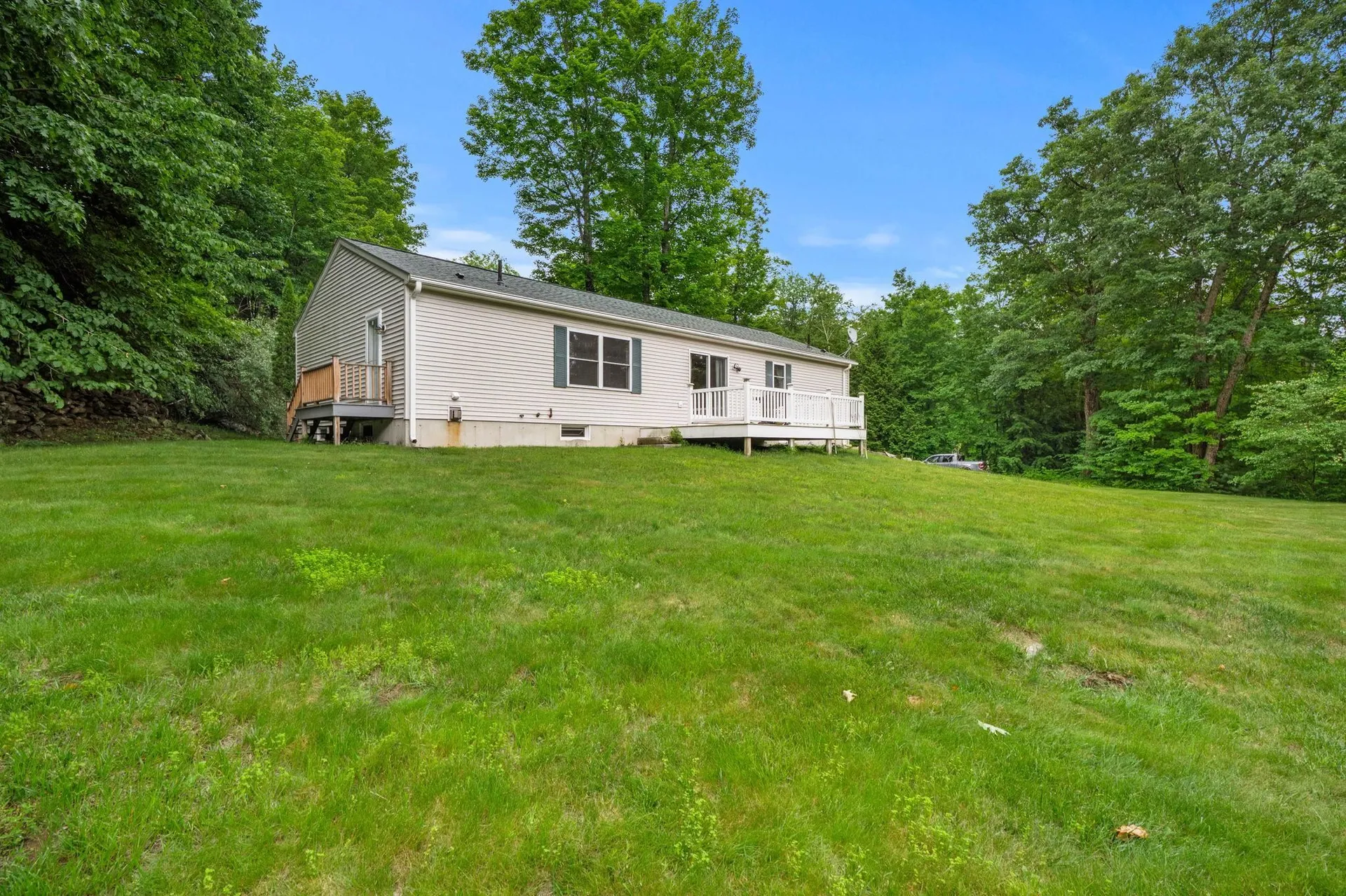 51 Rockland Road Weare NH 03281