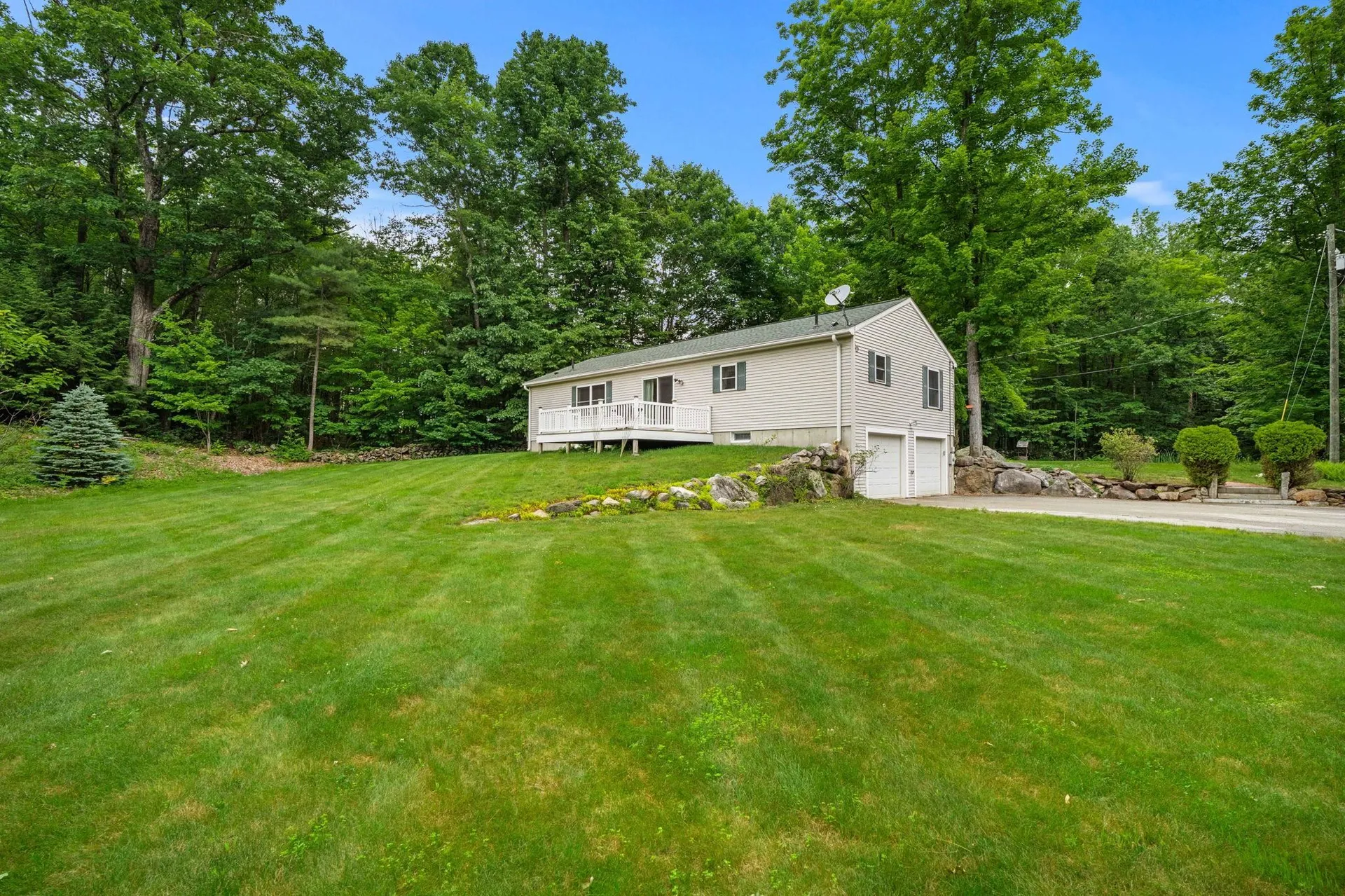 51 Rockland Road Weare NH 03281