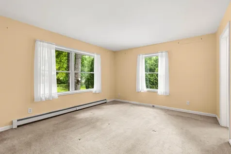 51 Rockland Road Weare NH 03281