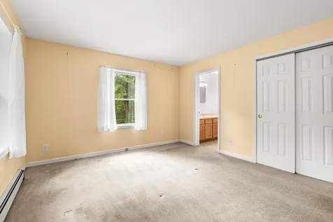 51 Rockland Road Weare NH 03281