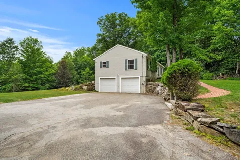 51 Rockland Road Weare NH 03281