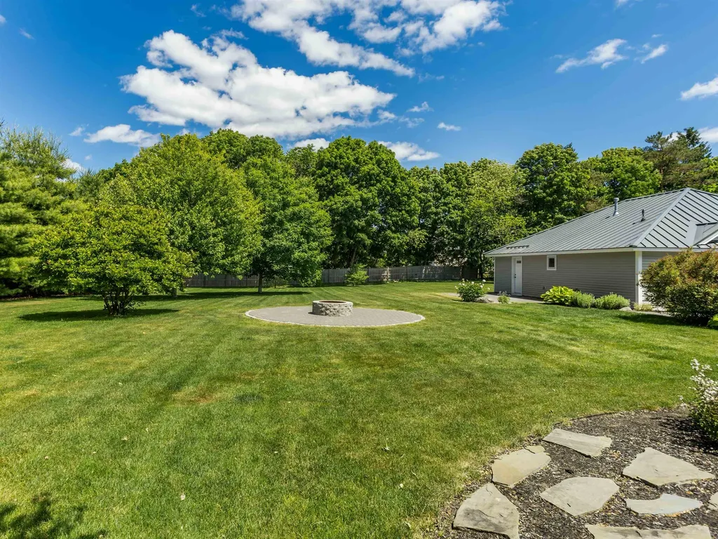 384 Winnacunnet Road Hampton NH 03842