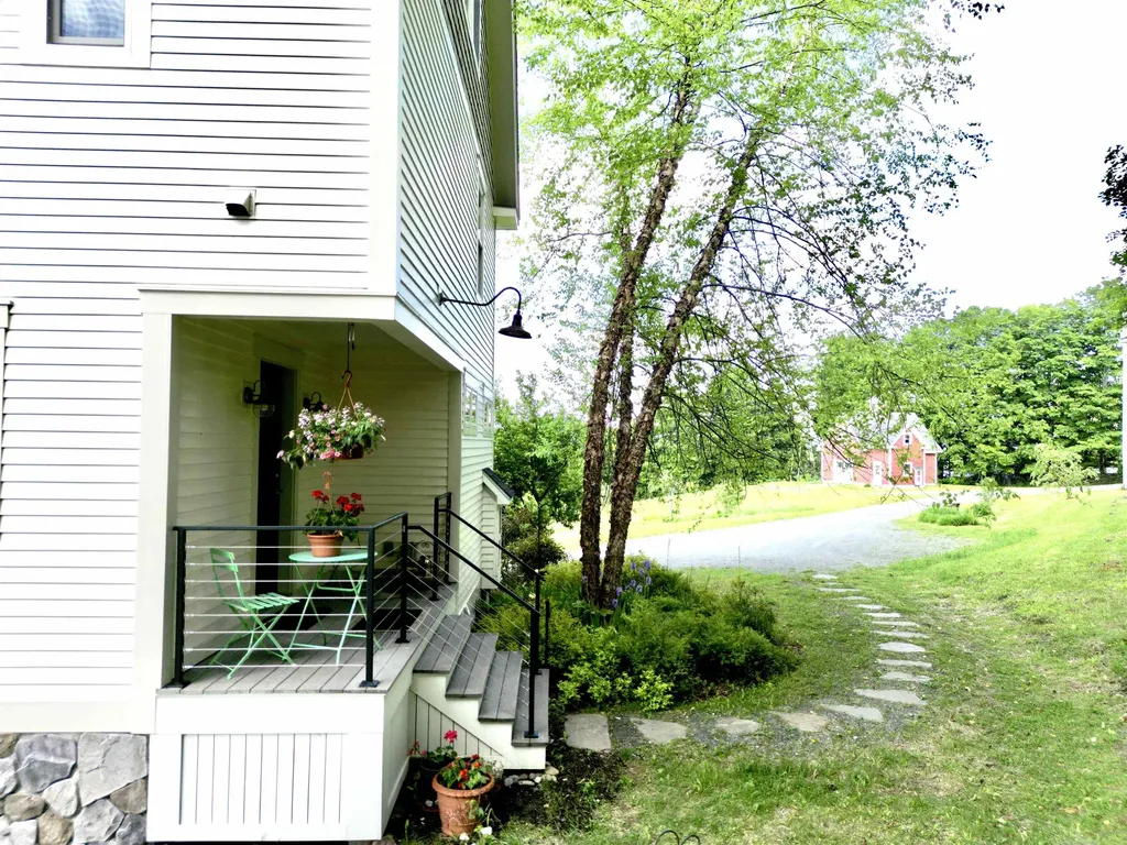 400 Green Bay Loop Peacham VT 05862