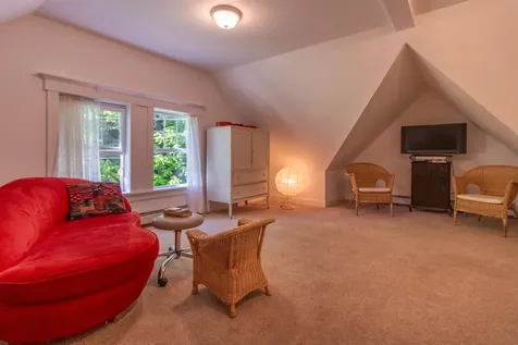 400 Green Bay Loop Peacham VT 05862