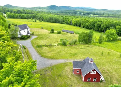 400 Green Bay Loop Peacham VT 05862