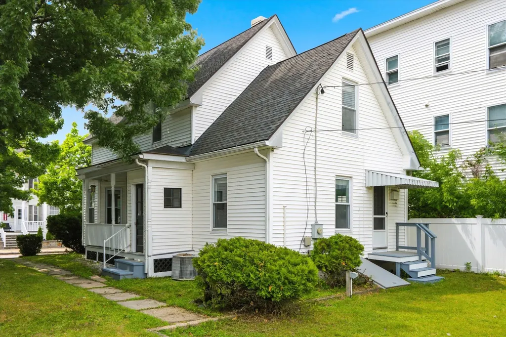 617 Hevey Street Manchester NH 03102