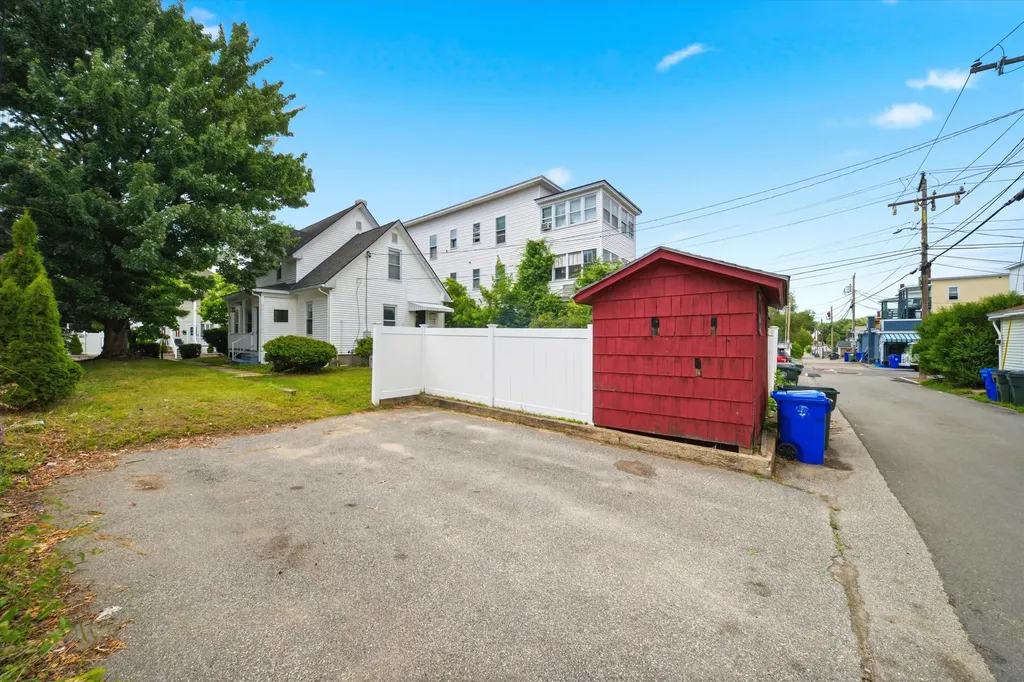 617 Hevey Street Manchester NH 03102