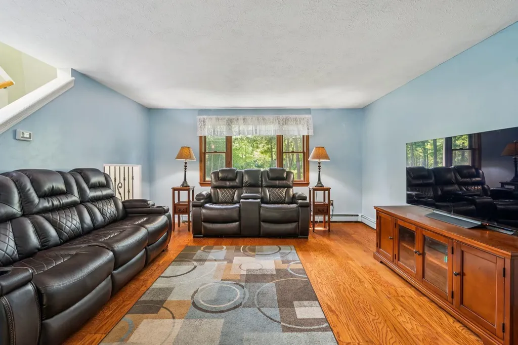 29 Wild Pasture Road Kensington NH 03833