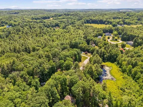 29 Wild Pasture Road Kensington NH 03833