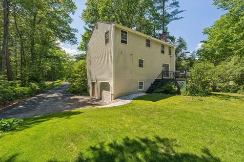 29 Wild Pasture Road Kensington NH 03833