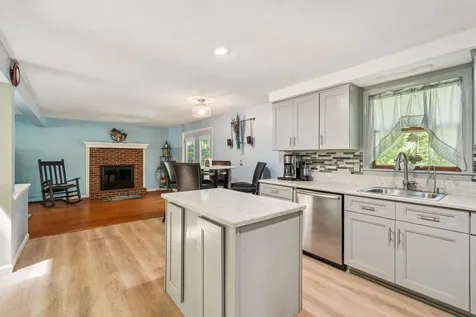 29 Wild Pasture Road Kensington NH 03833