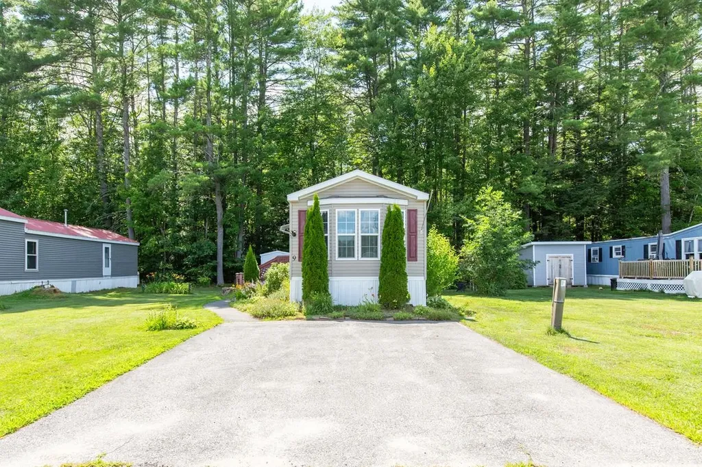 9 Chancellor Drive Concord NH 03303