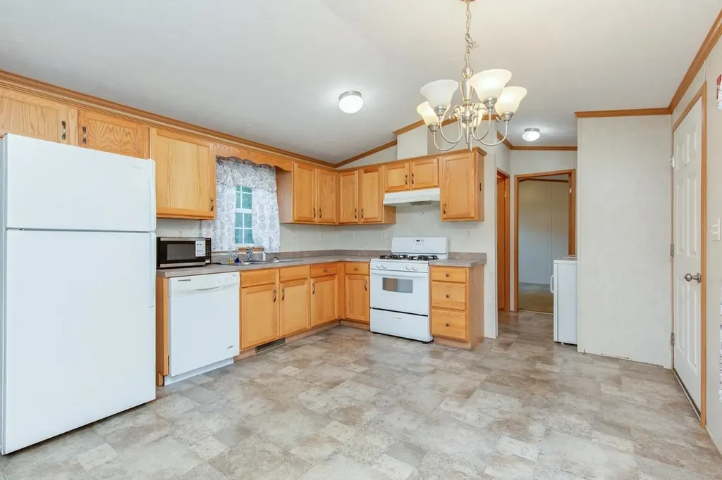 9 Chancellor Drive Concord NH 03303