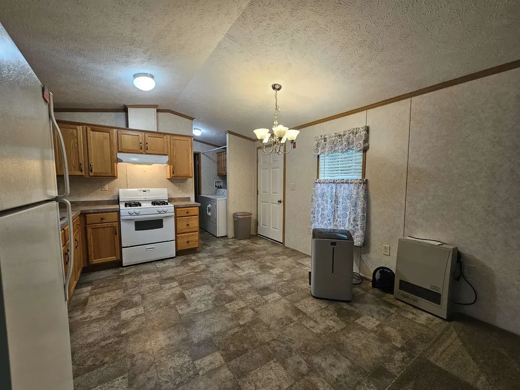 9 Chancellor Drive Concord NH 03303