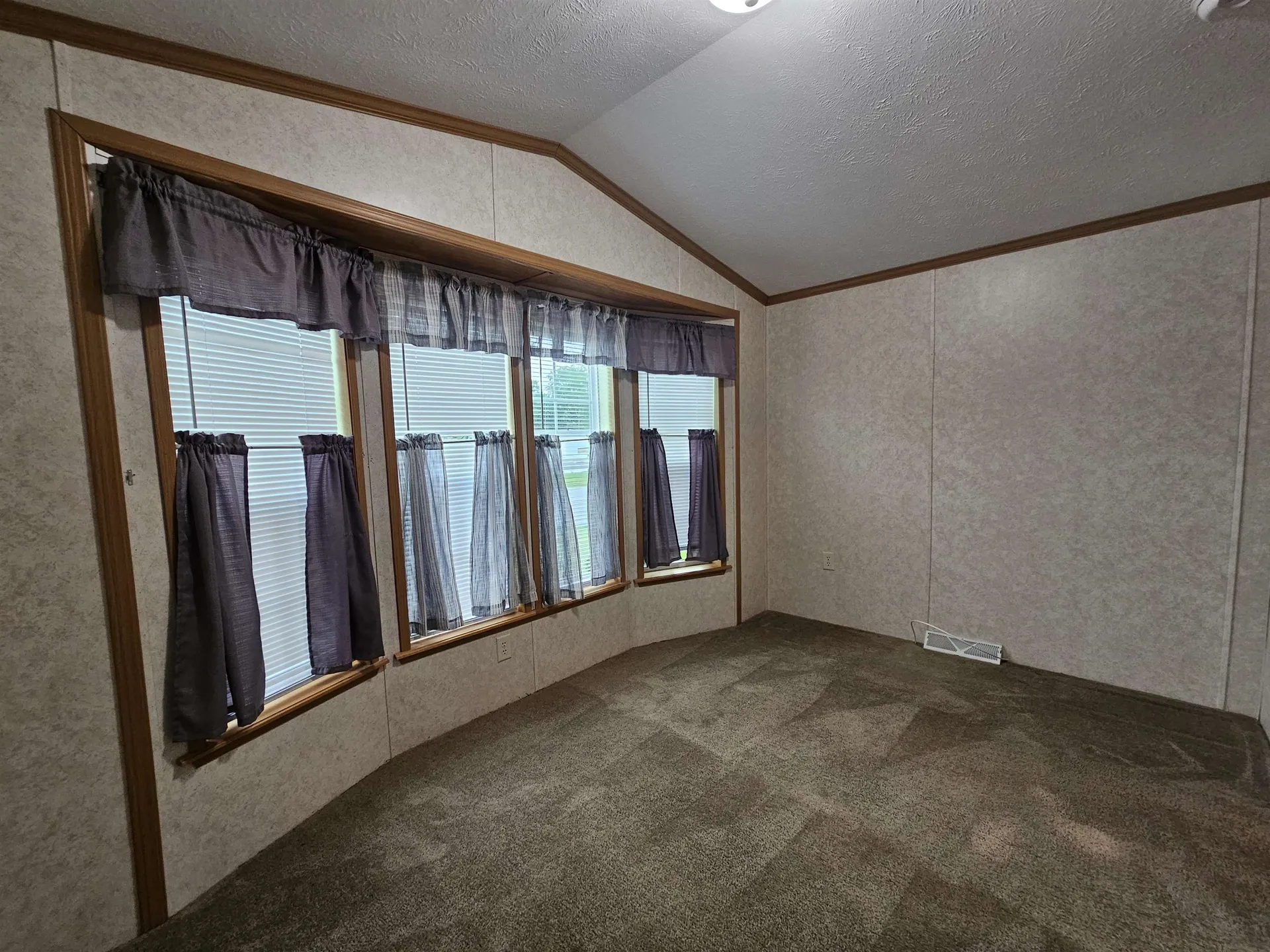 9 Chancellor Drive Concord NH 03303