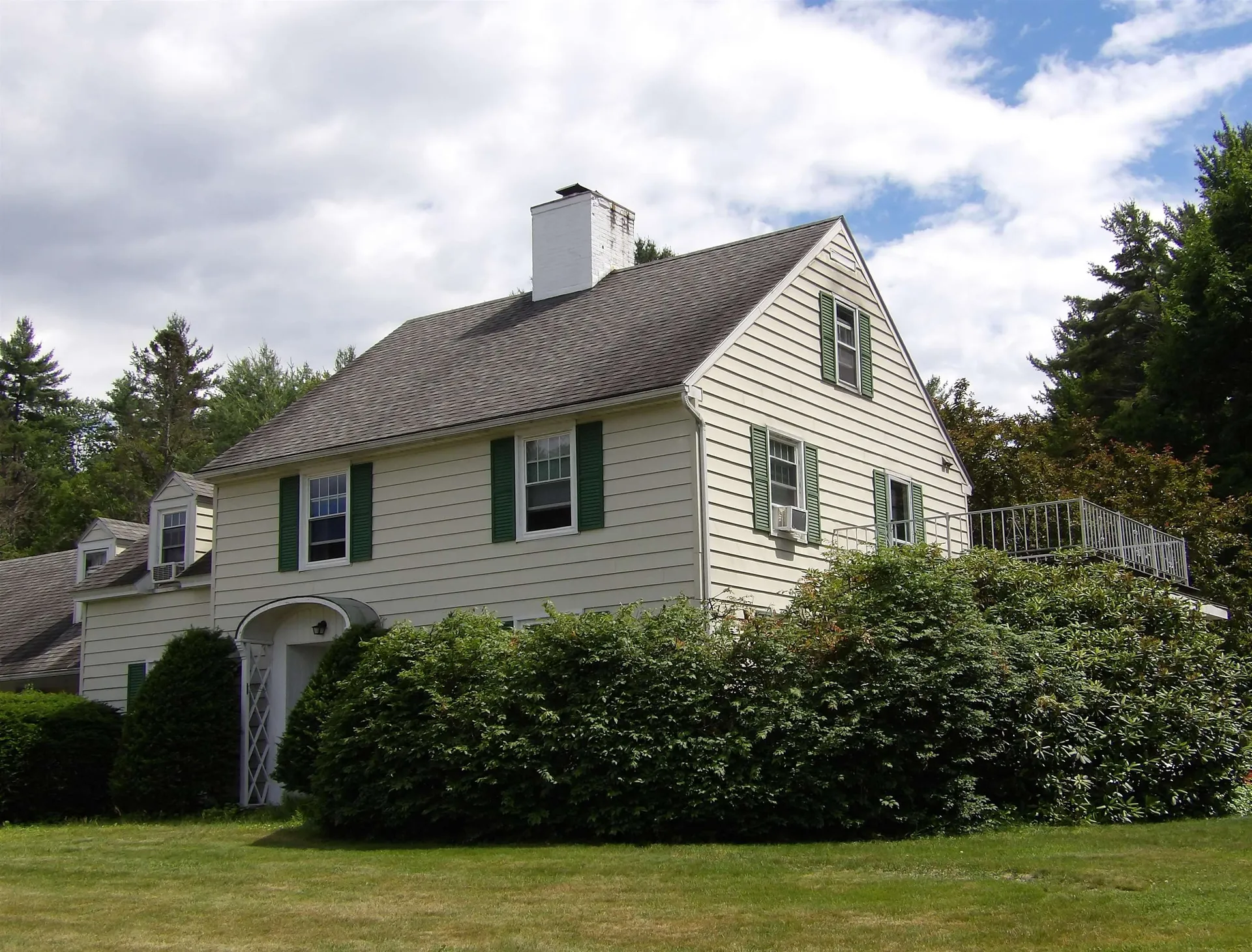 77 Ridge Avenue Claremont NH 03743-5505