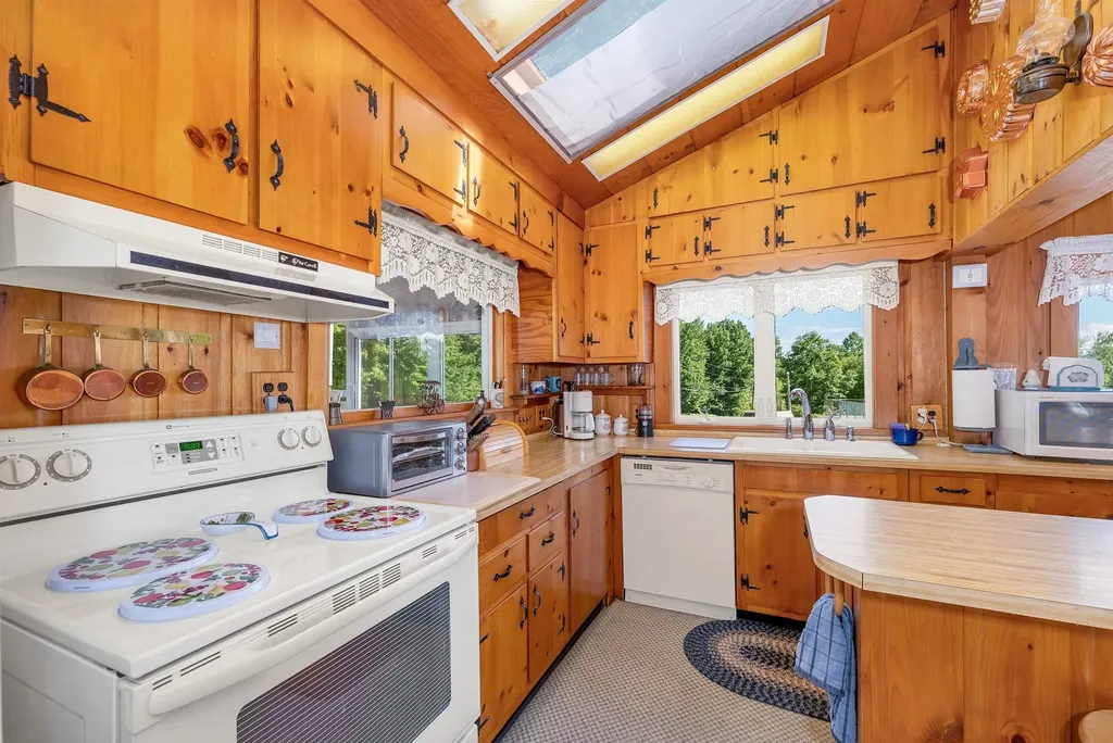 70 Snell Road Meredith NH 03253