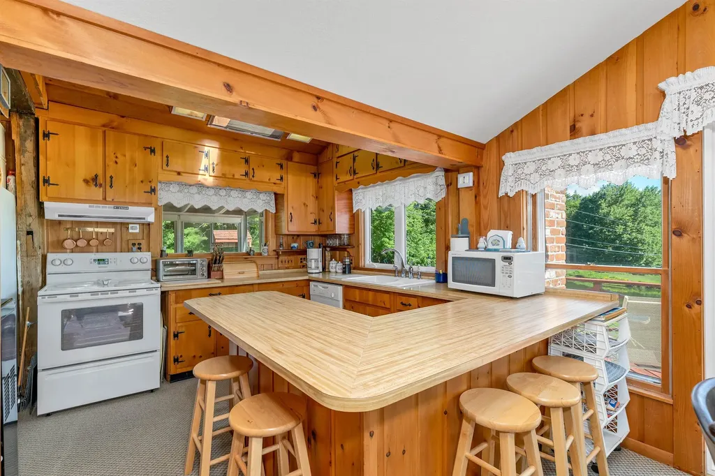 70 Snell Road Meredith NH 03253