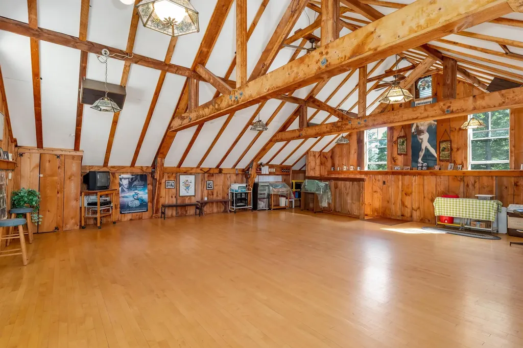 70 Snell Road Meredith NH 03253
