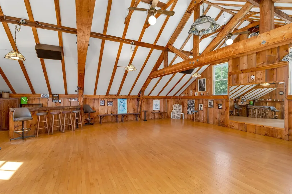 70 Snell Road Meredith NH 03253