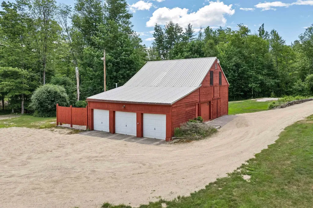 70 Snell Road Meredith NH 03253