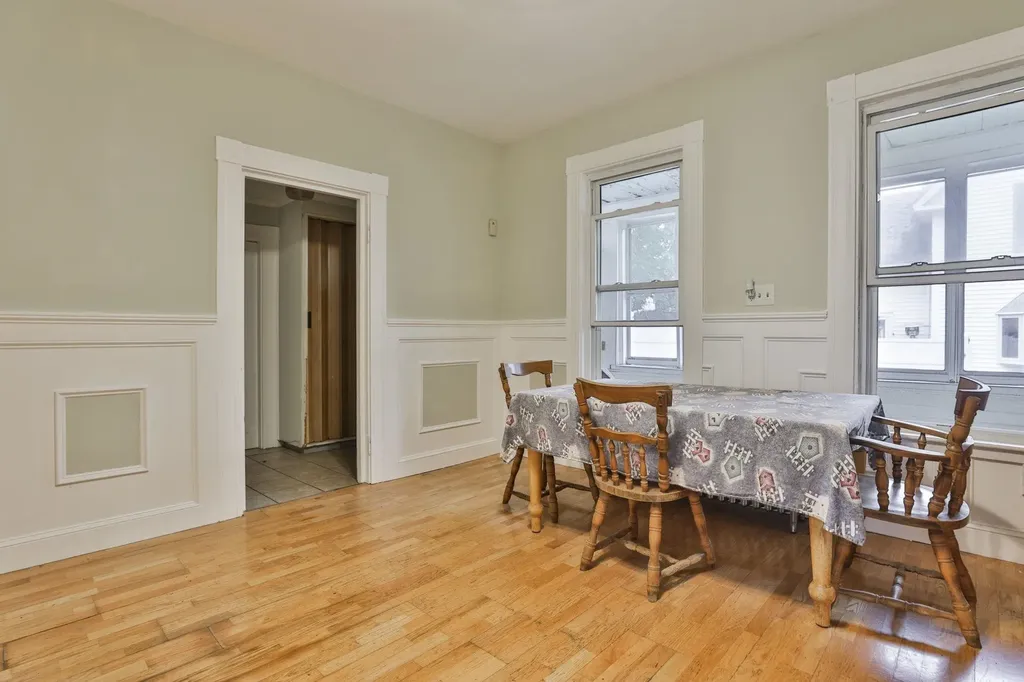 516 Lake Avenue Manchester NH 03103