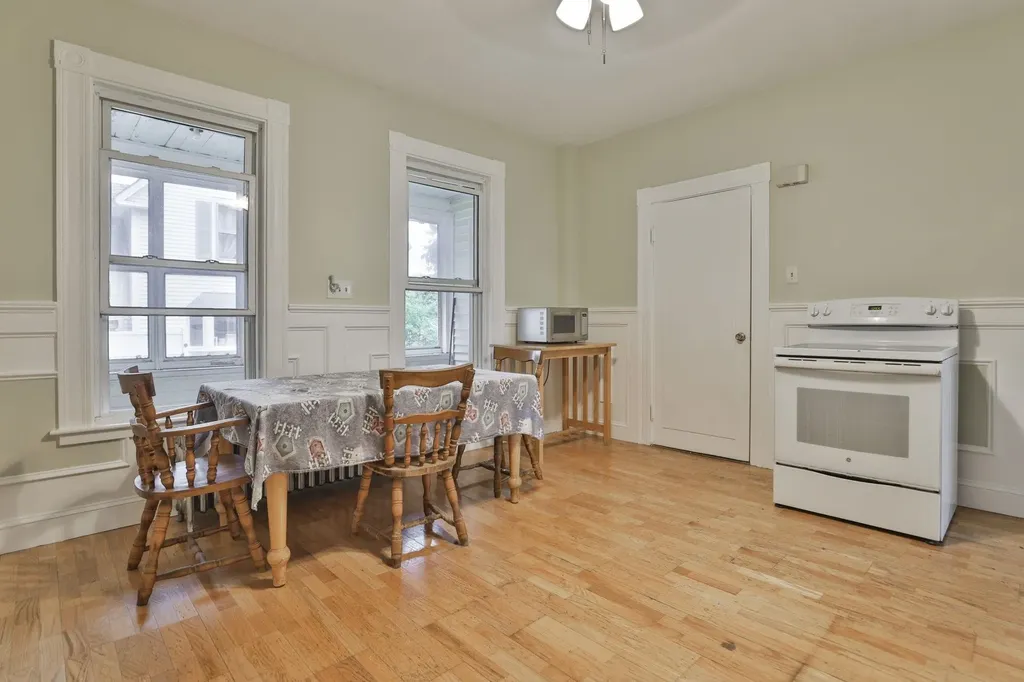 516 Lake Avenue Manchester NH 03103