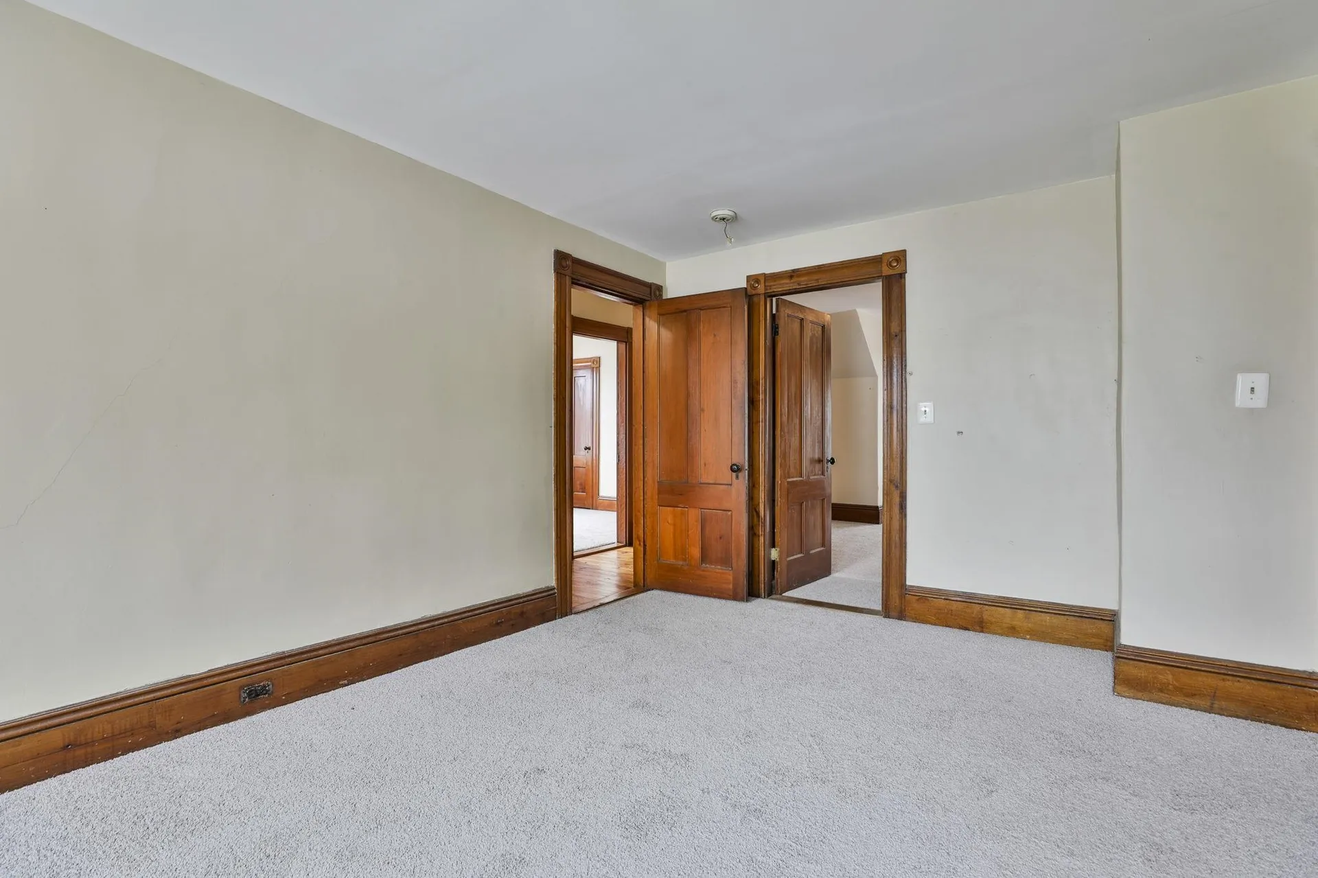 516 Lake Avenue Manchester NH 03103