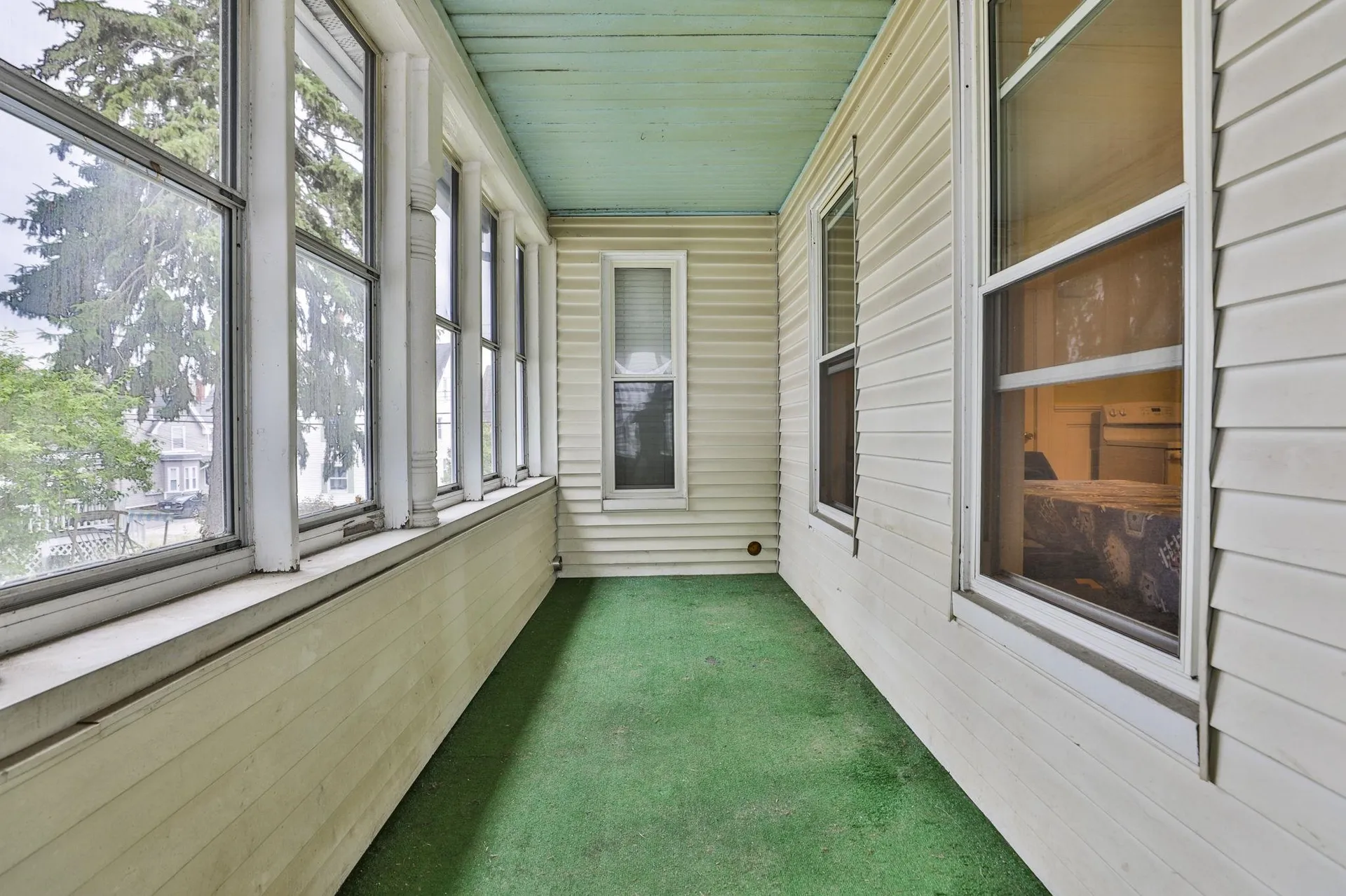 516 Lake Avenue Manchester NH 03103