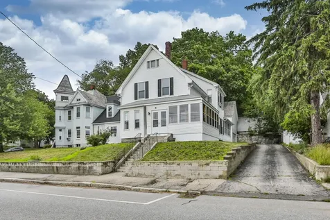 516 Lake Avenue Manchester NH 03103
