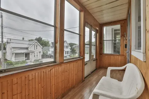 516 Lake Avenue Manchester NH 03103
