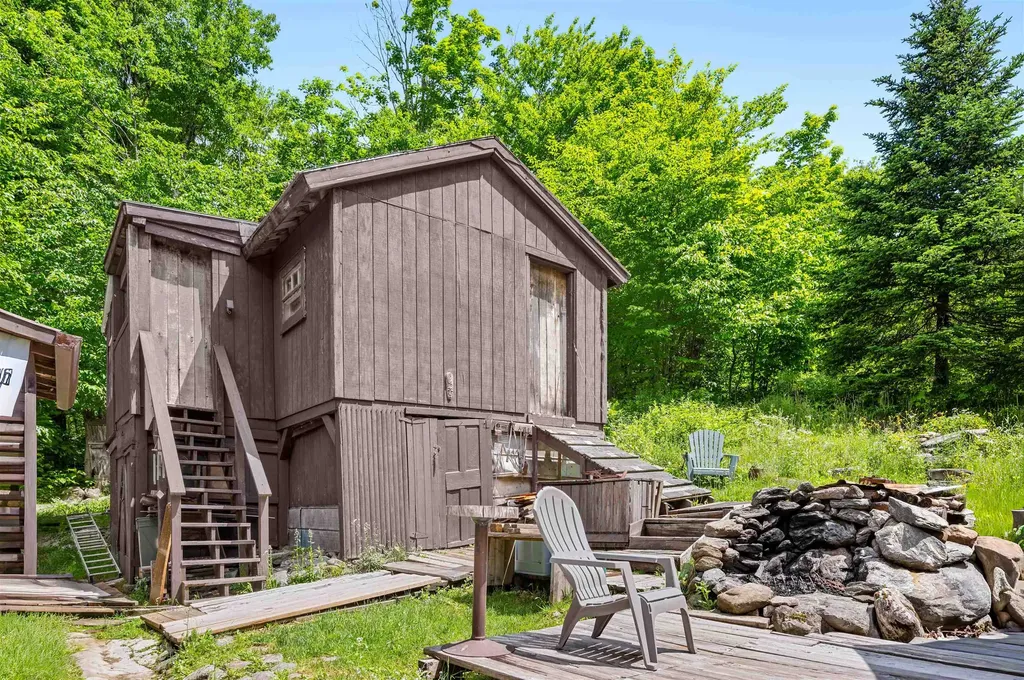 155 Thacher Road Bolton VT 05471