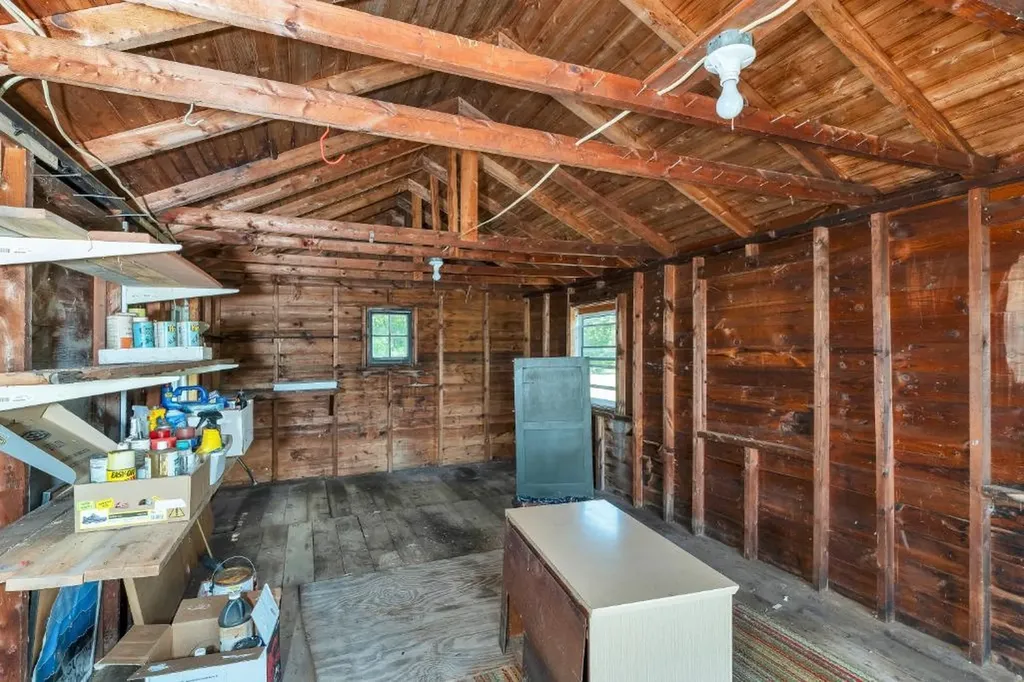 4 Varney Point Road Gilford NH 03249