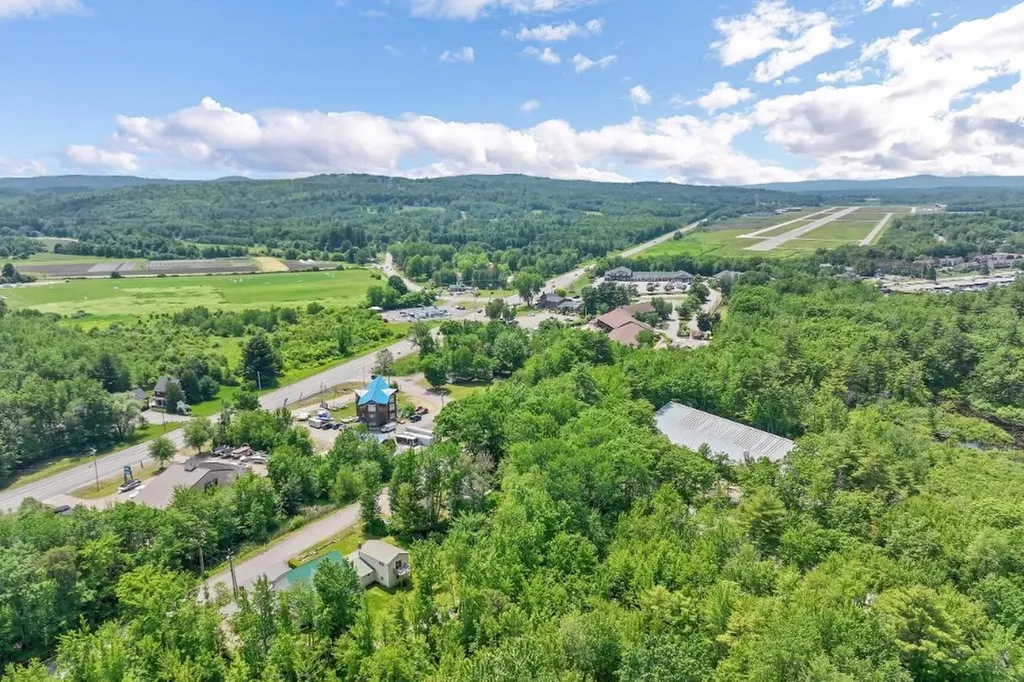 4 Varney Point Road Gilford NH 03249
