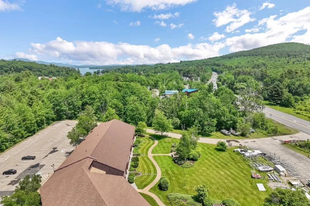 4 Varney Point Road Gilford NH 03249