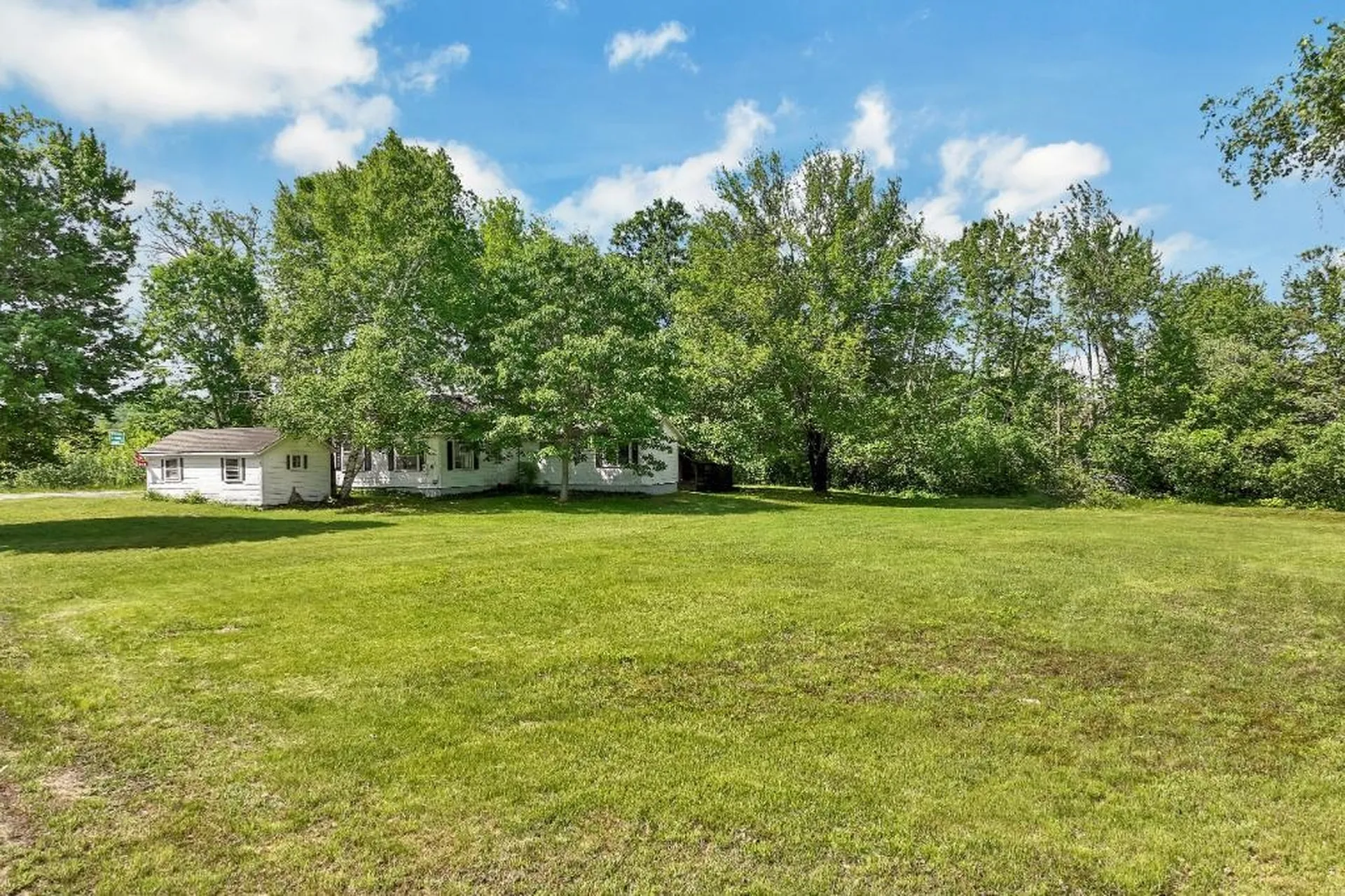 4 Varney Point Road Gilford NH 03249