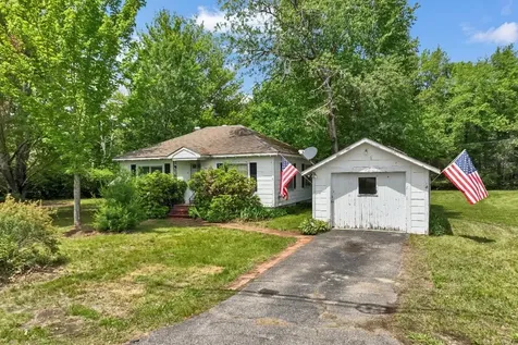 4 Varney Point Road Gilford NH 03249