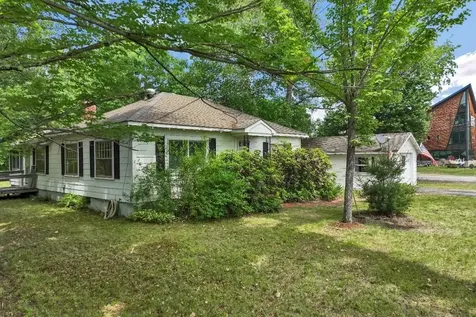 4 Varney Point Road Gilford NH 03249