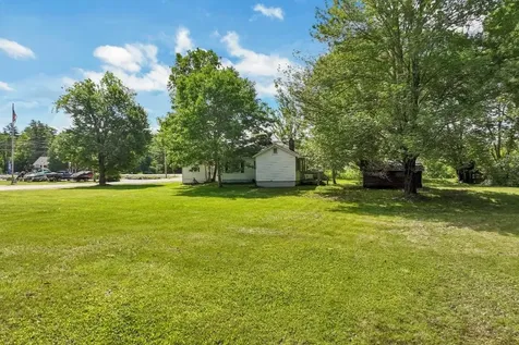 4 Varney Point Road Gilford NH 03249
