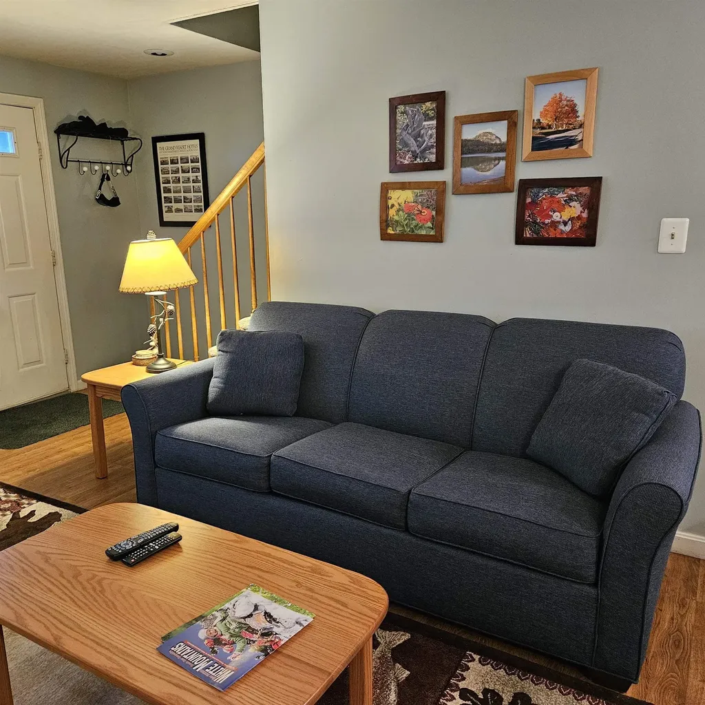 12 Grant Drive Woodstock NH 03262