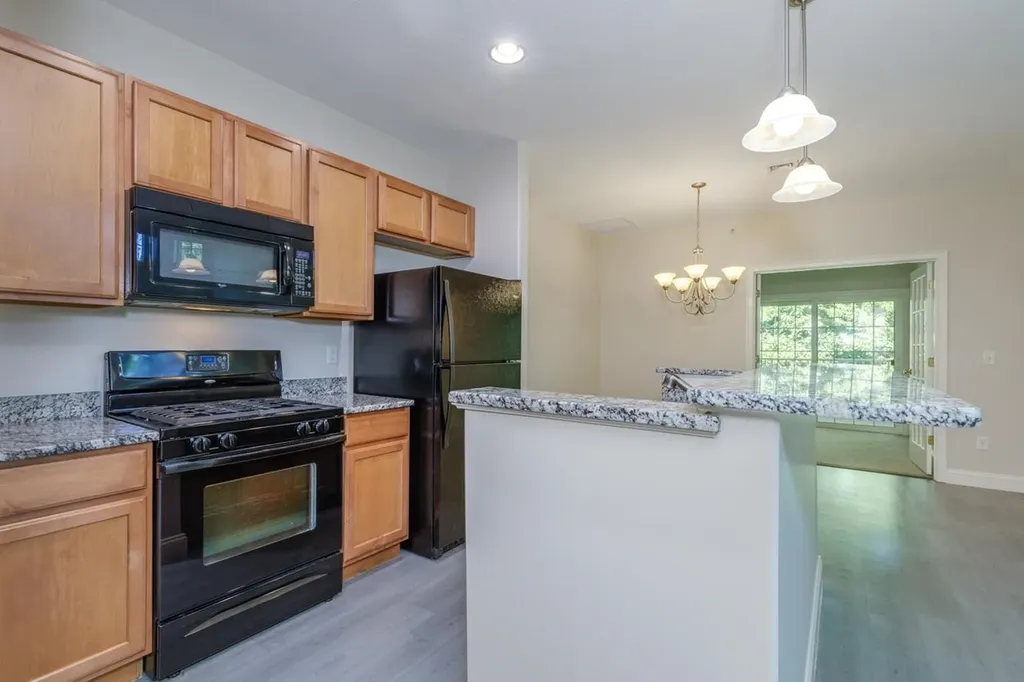 80-7 Carriage Way Manchester NH 03102