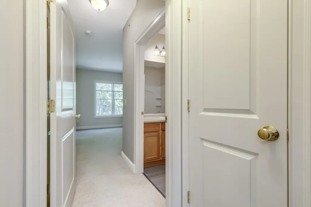 80-7 Carriage Way Manchester NH 03102